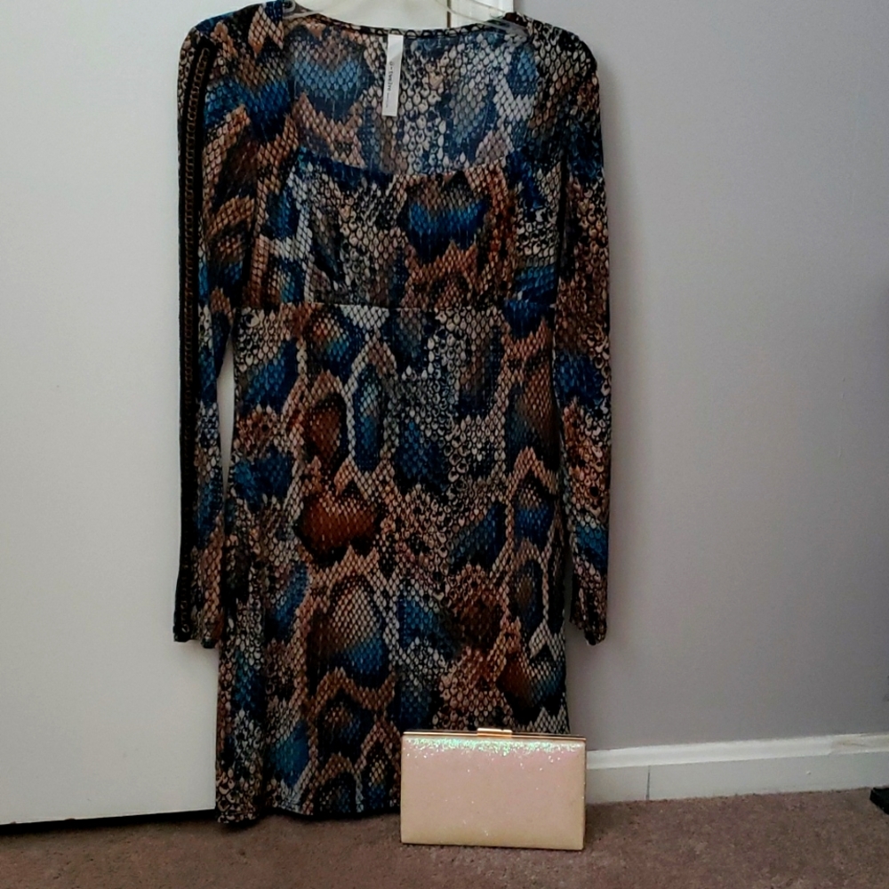 Medium scale Pattern dress Charming Charlie Sequence purse